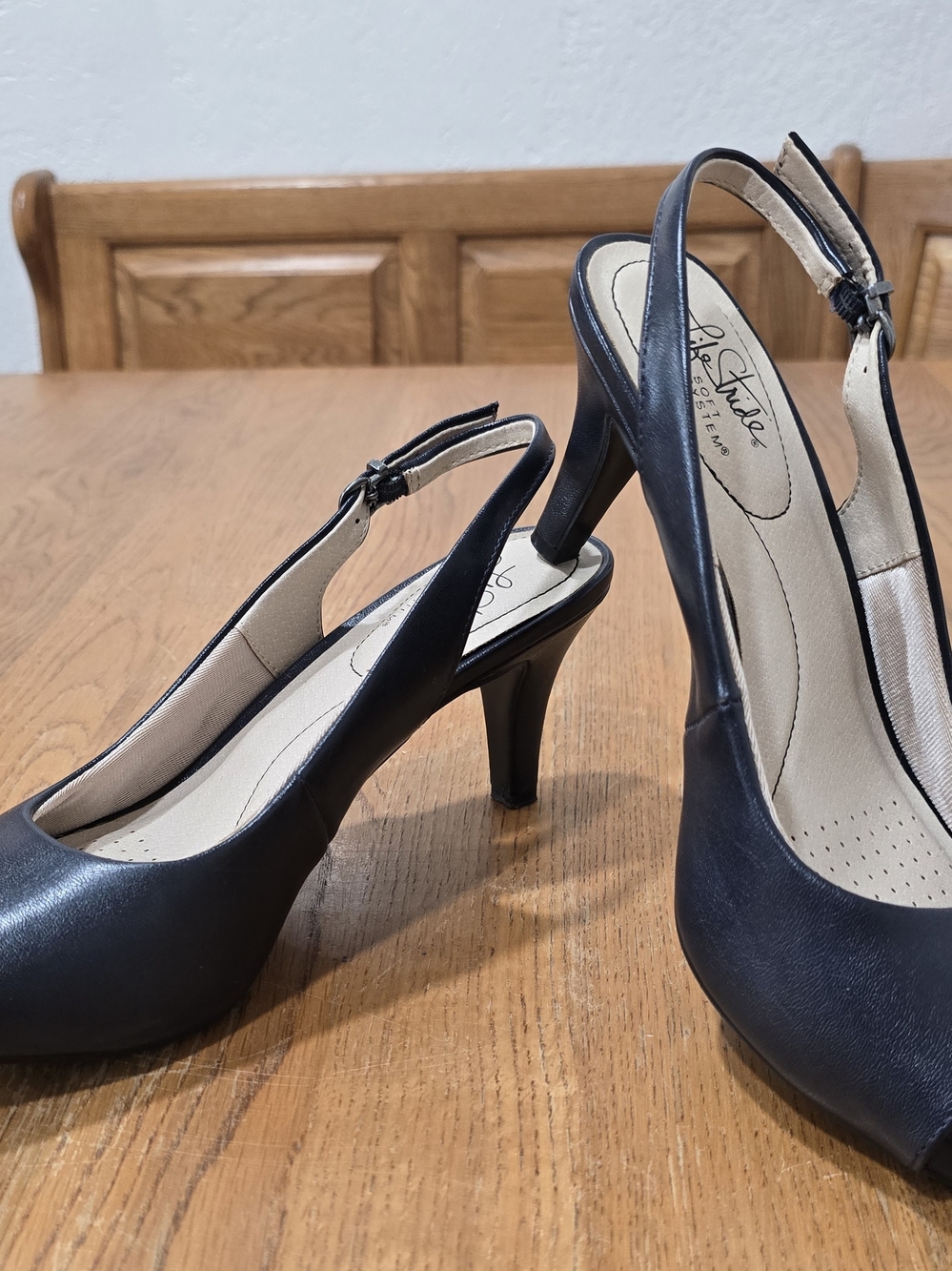 Life Stride Navy Blue Teller Pump Slingback Heels-Size 8.5 NWOT